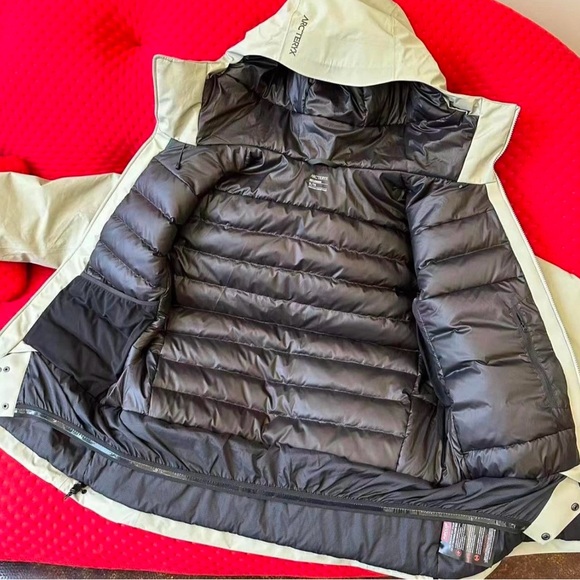 Arc’teryx Ski Jacket - Picture 2 of 7